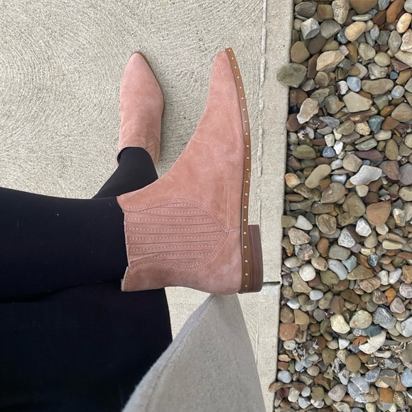 Pink Booties - Picture 1 of 2